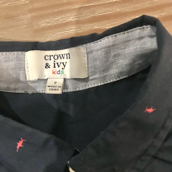 Crown & Ivy Kids Button Up Shark Shirt size 7 - Picture 3 of 5